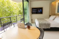 Luxe Palermo Smart Suite