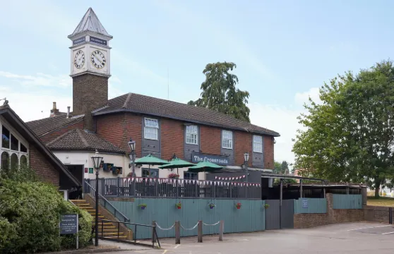 十字路口晚安旅館