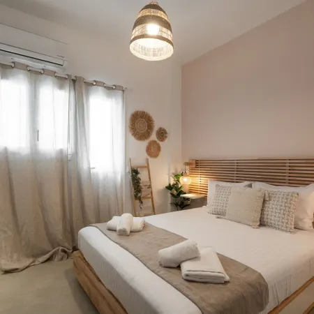 LIV - Seaside Getaway in Glyfada