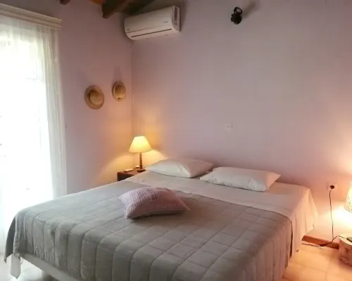 Agrilis Cottage Near the Beach Hotels in Filiatra
