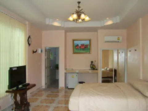 พันพิศาข์ รีสอร์ท โรงแรมในอำเภอ สามชุก