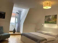 Carillon by BestChoice - Old City - Self Check-in with Parking Option