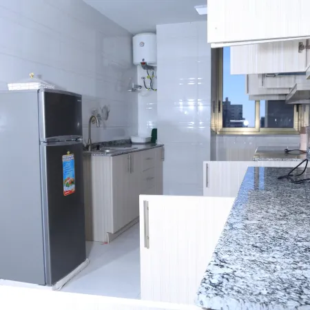 PrimeNest - 3 bedroom Apartment