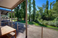 Bright Riverside Holiday Park - Mountain view