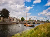 Glamping Tent in Tranquil Park Hotels in Dalfsen