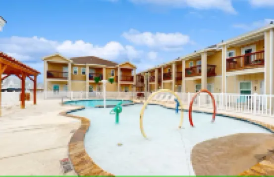 Heated Pools and Resort Amenities - Charming Coastal Retreat