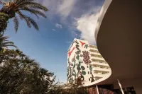 Ushuaïa Ibiza Beach Hotel - Adults Only - Club Entrance Included Hotel in zona Sa Canal