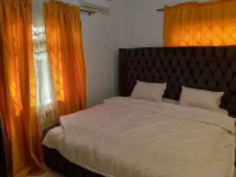 JenAir Hotels and Apartment Hotels near Uteh Enogie Palace