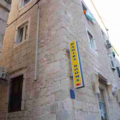 Damira Rooms Hotel Exterior