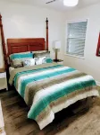 Saluda Retreat - A Quiet Riverfront Stay Minutes from Downtown Columbia Hotel dekat Bandara Metropolitan Kolumbia