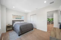 New construction house in IRB! Short walk to the beach!