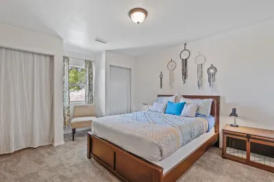 So much Fun! Spacious Home with Amenities Galore! Pool Table, Hot-Tub, Poker