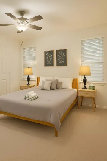 Spacious 4B Mid-Century 2BTH Oasis Family & Work Stay