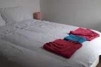 Grand 4-Bed Quasi Semi House in Manchester - 3 estrellas
