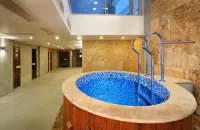 โรงแรม วิเซกรัด - ที่มีสปา