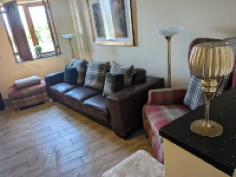 Cozy Cottage Close to Haworth Sleeps 2 with Garden