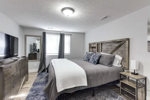 Welcome to...the good life, 4 bed 2 bath house located in the heart of Lincoln