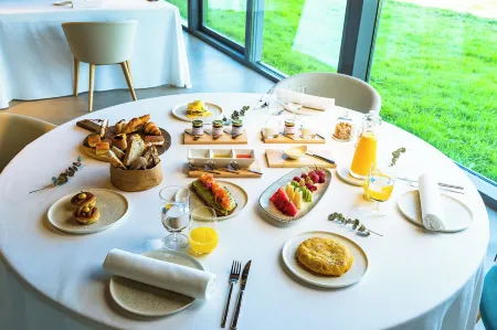 Hotel Pico Velasco Отели в г. Ларедо