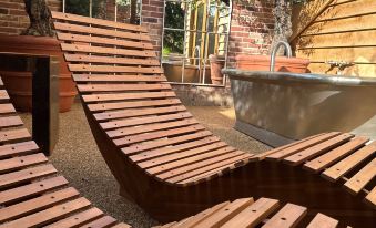 NoTwenty9 Bar and Restaurant