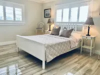 Bayfront Beauty - Spacious 2/2 Condo Across From The Beach Hotels near St. Pete Beach