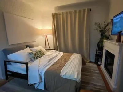 Cozy Casita Needles Hotels near Needles Regional Museum