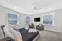 3 Bdrm 3 Full Bath Tower View walk up