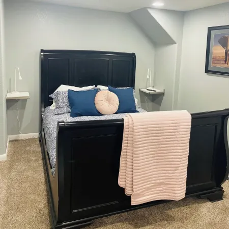 Cozy 3-bedroom house in charming Casper with AC, WiFi. Centrally located!