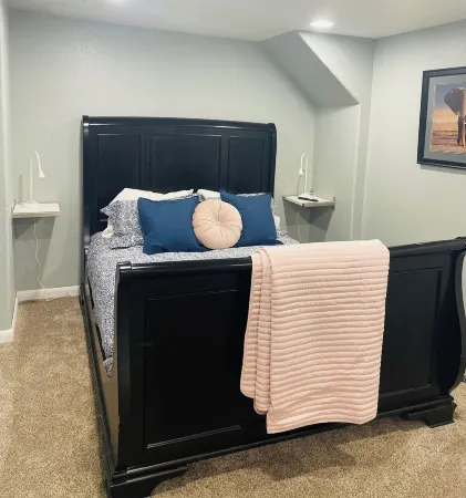 Cozy 3-bedroom house in charming Casper with AC, WiFi. Centrally located!