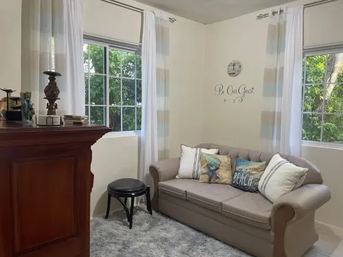 Adorable 1BR Cottage Walk to the Beach Priory Hotels in Priory