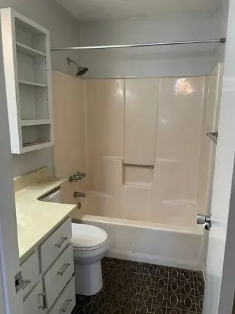 This 1-bedroom, 1-bathroom apartment