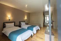 Kazbegi Cottages - balcón