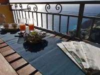 HOUSE WITH PRIVATE PARKING AND MAGNIFICENT VIEW ON THE BAY OF POSITANO