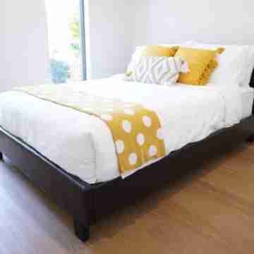 ViQi Apartment 2 min from centre with premium Netflix & prime Amazon,75 inch Tv Rooms