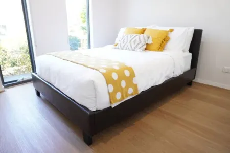 ViQi Apartment 2 min from centre with premium Netflix & prime Amazon,75 inch Tv Отели в г. Глен-Уэйверли