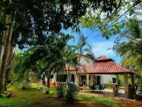 Welcome to PanaSea! Beautiful 3BR home-Esterillos: Private pool & close to beach Hotel a Esterillos Este