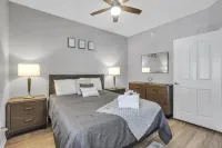 Nature Retreat: Your Gateway to Tranquility in Jax, 1mi to St Johns Town Center