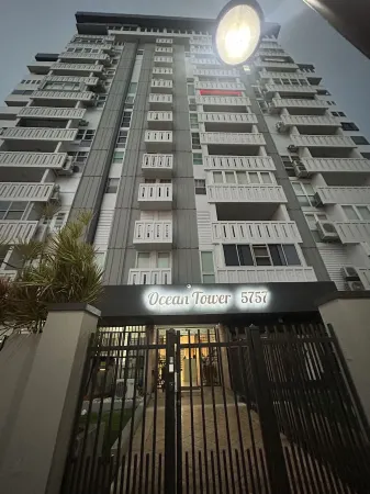 Ocean view studio centrally-located Isla Verde location.