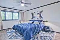 Contemporary 5 bedroom and 4 bath lake home