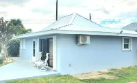 Beautiful, Cozy Beach Villa In The Heart Of Treasure Cay! 住宿飯店