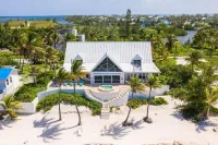 So Serene Oceanfront Villa, Rum Point, Private Beach, Hot Tub, Kayak, Snorkeling
