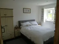 Self Catering Rural Farm Cottage + Heated Pool Cornwall