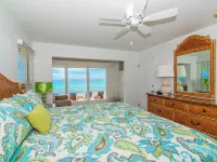 Moon Glow DREAMY 2BR OCEANFRONT VILLA WITH PRIVATE BEACH, Kayak, Snorkeling Hotels in Rum Point