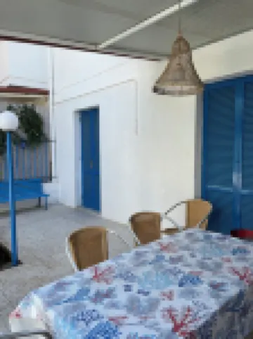 Blue house 500m from the beach of Porto Cesareo