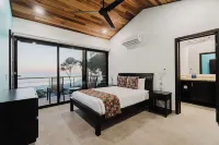 Casa Montaña - Majestic Ocean Views at Dominical Hills