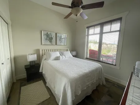 1 Bedroom  Executive Lakeview Suite