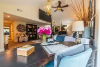 Luxury Coastal Retreat-PrivatePool, Spa & Yard-Dog-Friendly-5 Min to Beach