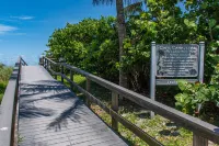 Beautiful Condo Steps From The Beach