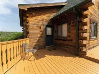 Cozy 3-bdrm cabin in Warrens with AC WiFi and a beautiful view off the back deck Hotels in Warrens