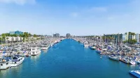 The Iris-Marina del Rey Getaway with A/C, Fast Wi-Fi & Serene Vibes