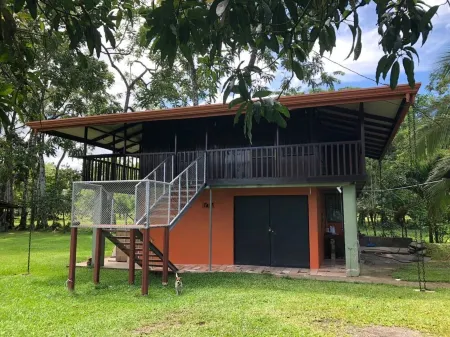 Finca el Refugio de Papito Отели рядом с достопримечательностью «Rotonda Florencia de San Carlos. PUNTO DE REFERENCIA.»